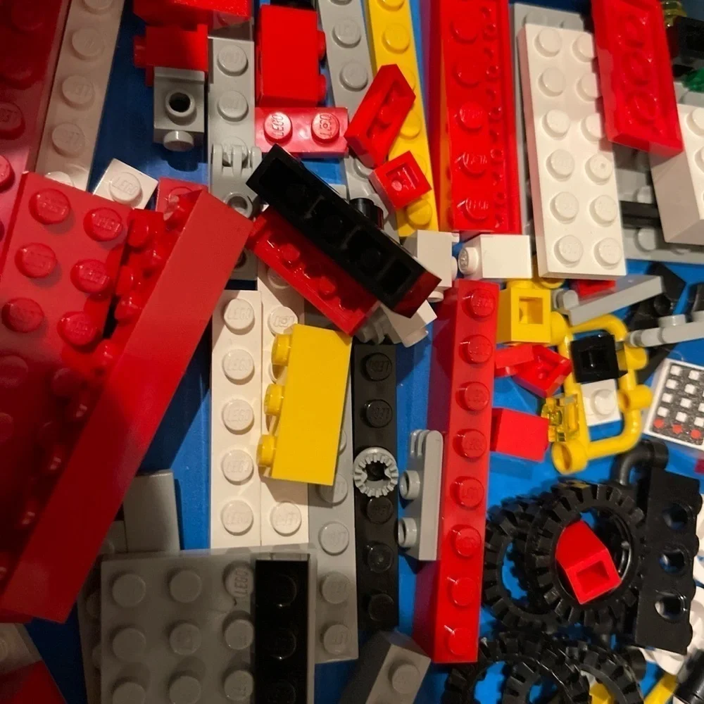 Vintage LEGO System Building Toy Basic Set 715 Incomplete 1990
